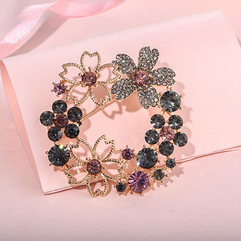 

Elegant Brooch Sparkling Flower Wreath Design Paved Shining Stone Suitable For Official Occasions Perfect Suit/ Formal Dress/ Collar Decor