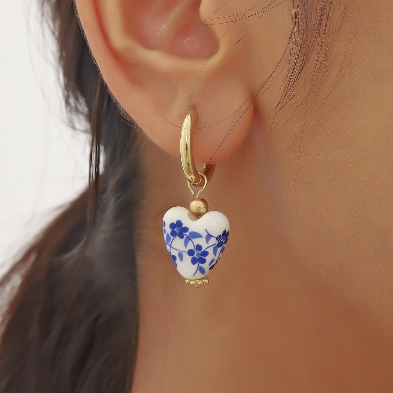 

Ceramic Blue Printed Heart Earrings, Trendy Imitation Blue And White Porcelain Earrings
