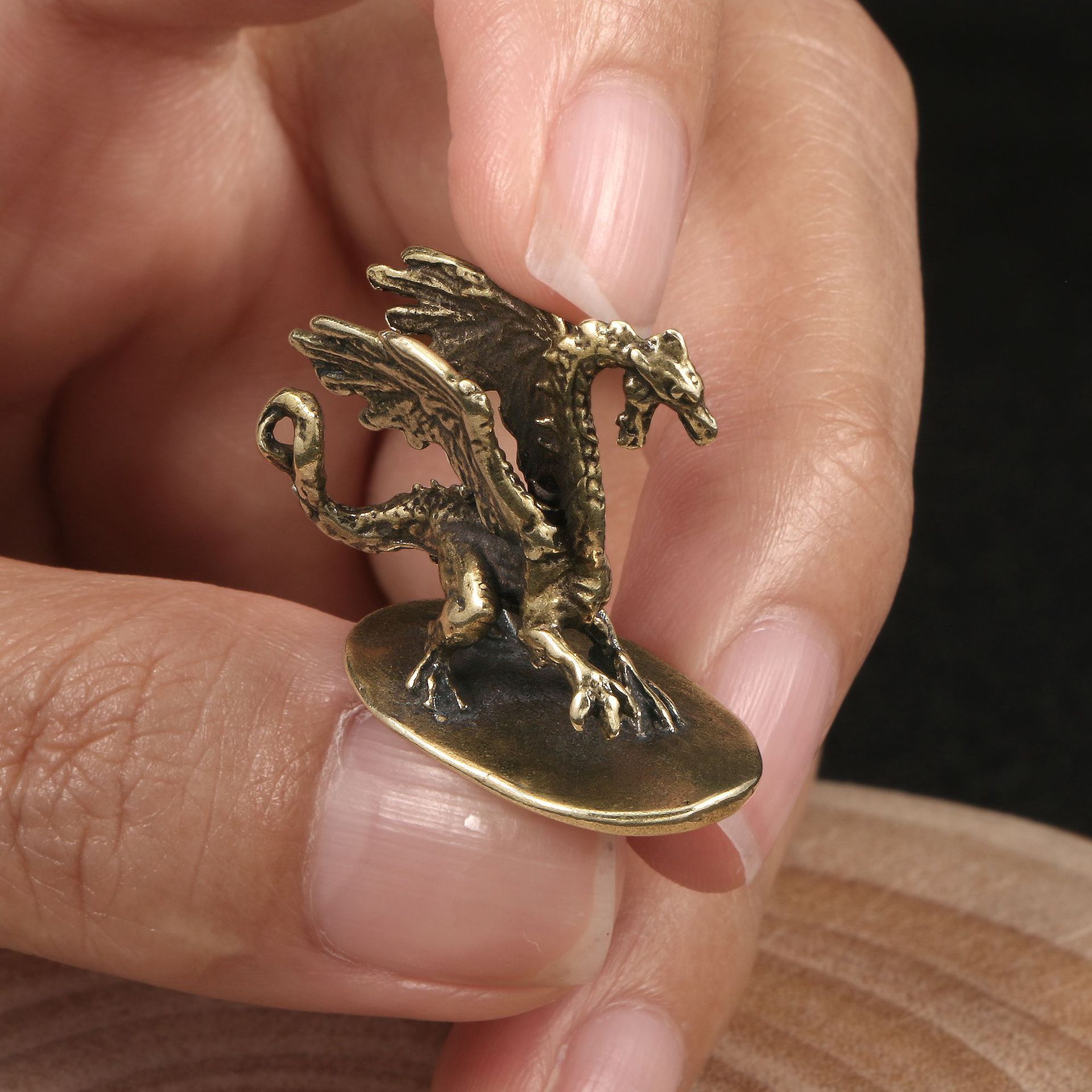 Domineering Demon Dragon, Little Flying Dragon, Brass Ornament, Distressed Tea Pet, Small Decorative Craft For Halloween Thanksgiving Christmas Decorations Collectible Figurines