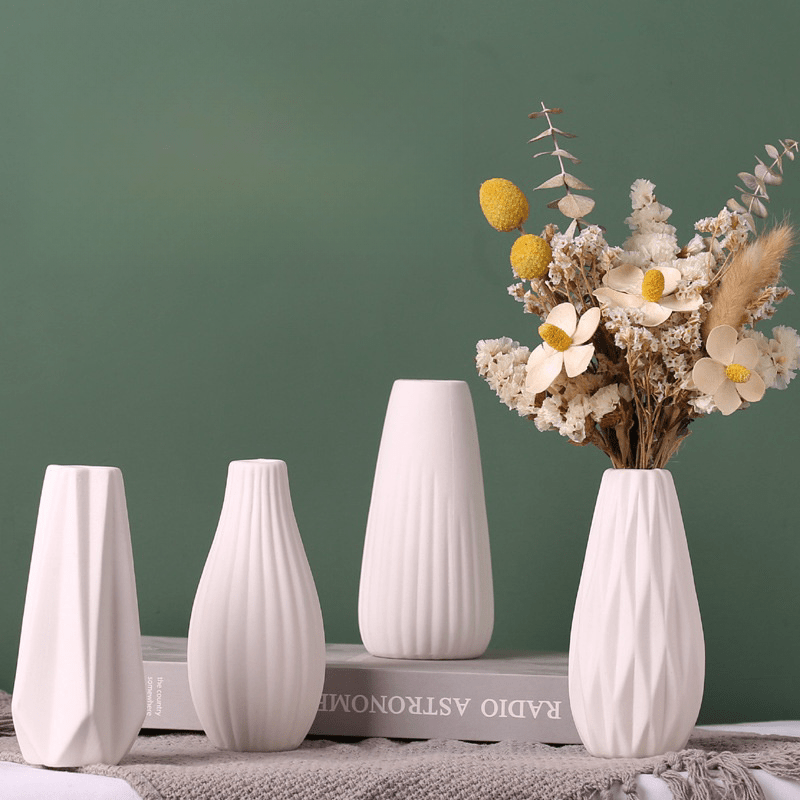 

4pcs Ceramic Vase Ornaments, Creative White Vegetarian Crafts, Home Decoration Ornaments Hydroponic Vase, For Mother's Day Party Spring Graduation School Season Decor