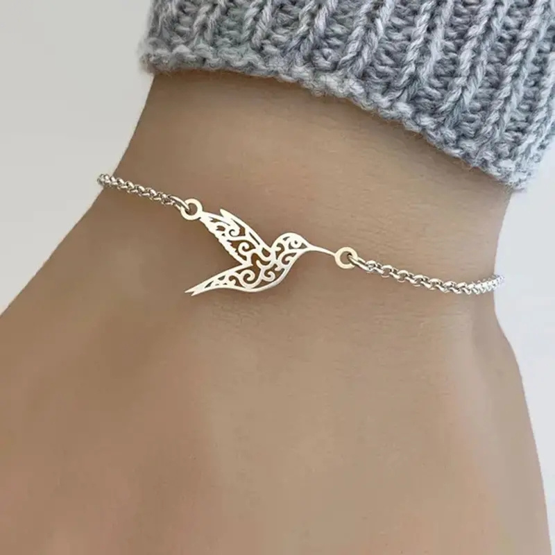 

1pc Exquisite And Fashionable Bracelet, Creative Stainless Steel Hollow Hummingbird Bracelet Gift For Men