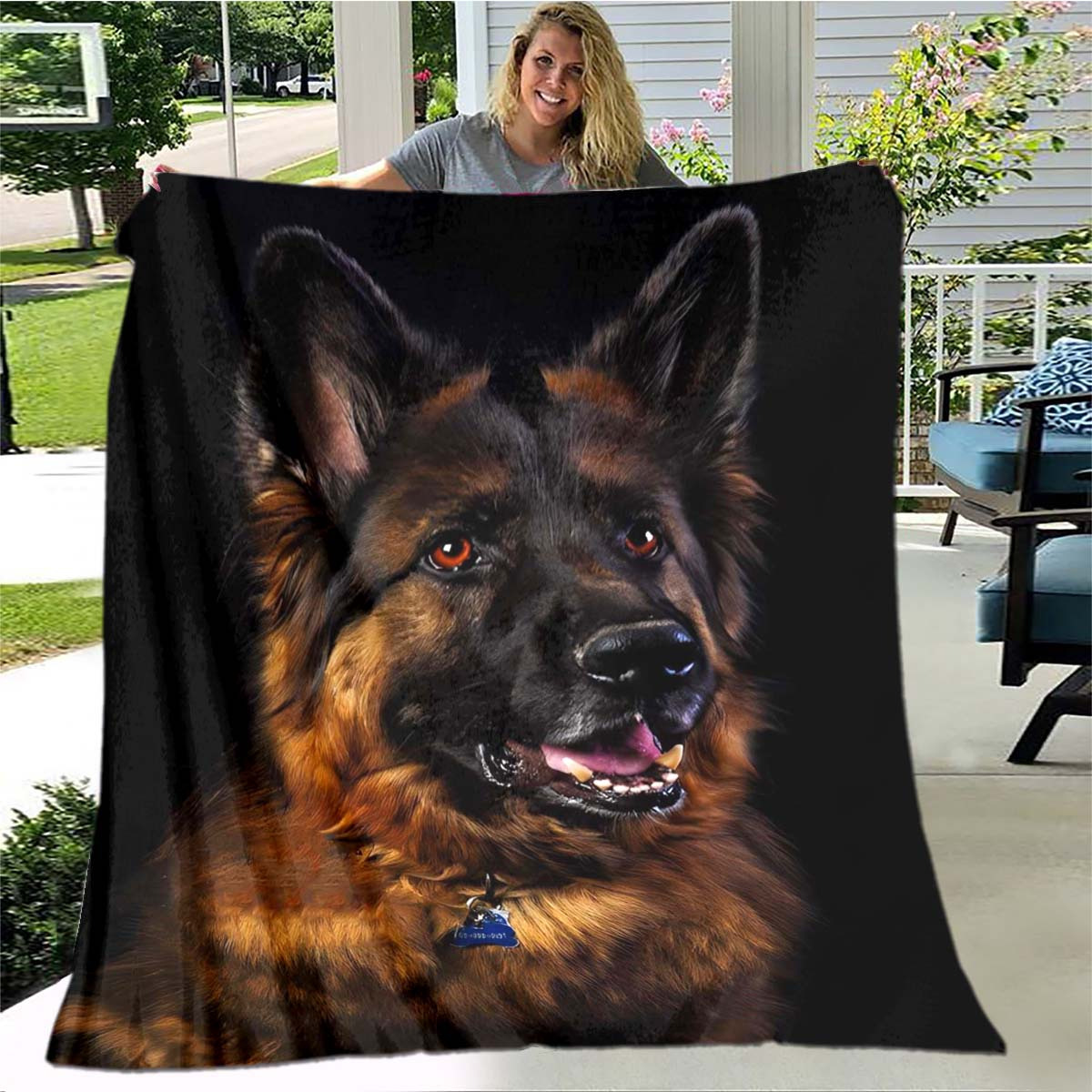 

1pc Black Wolf Dog Fashionable Plush All Seasons Lightweight, Warm And Comfortable Flannel Blanket Living Room Bedroom Bed Sofa Picnic Blanket Bed Chair Car Travel Rest Cover Blanket