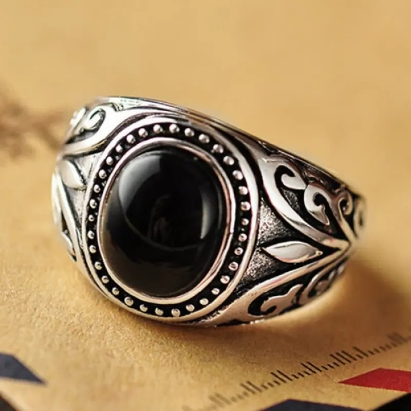 

Bohemian Vintage-inspired Oval Black Faux Gemstone Ring, Unisex Retro Carved Silvery-toned Accessory, Suitable For Everyday Wear