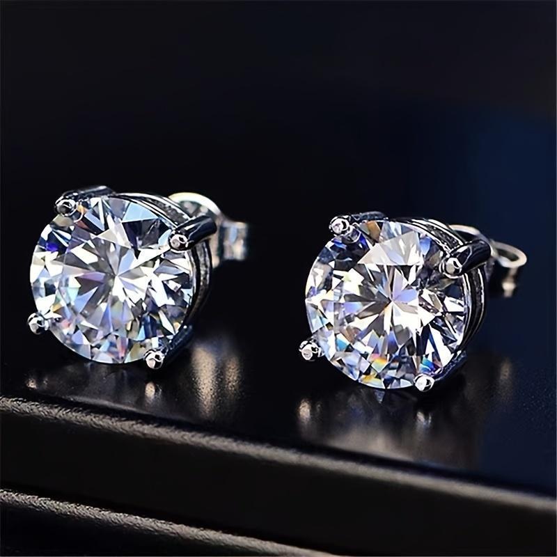 

A Pair Of Sparkling Round Stud Earrings - Set With Zirconia, A Stylish And Simple Jewelry Piece, Holiday Parties And Gifts.