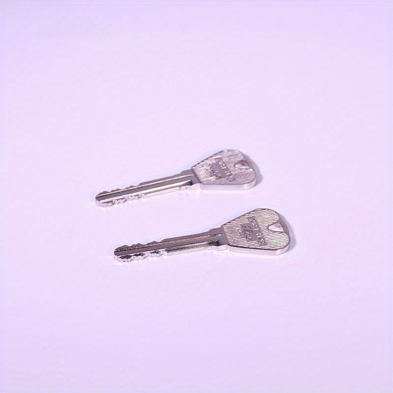 2pcs/1set Key-in-bottle, Folding Real And 1 Fake Key Shape-shifting Stage Magic Prop Not Wine
