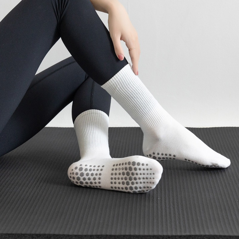 

Premium Non-slip Yoga Socks For Women With Silicone Grip - Ideal For Pilates, Barre And Indoor Workouts