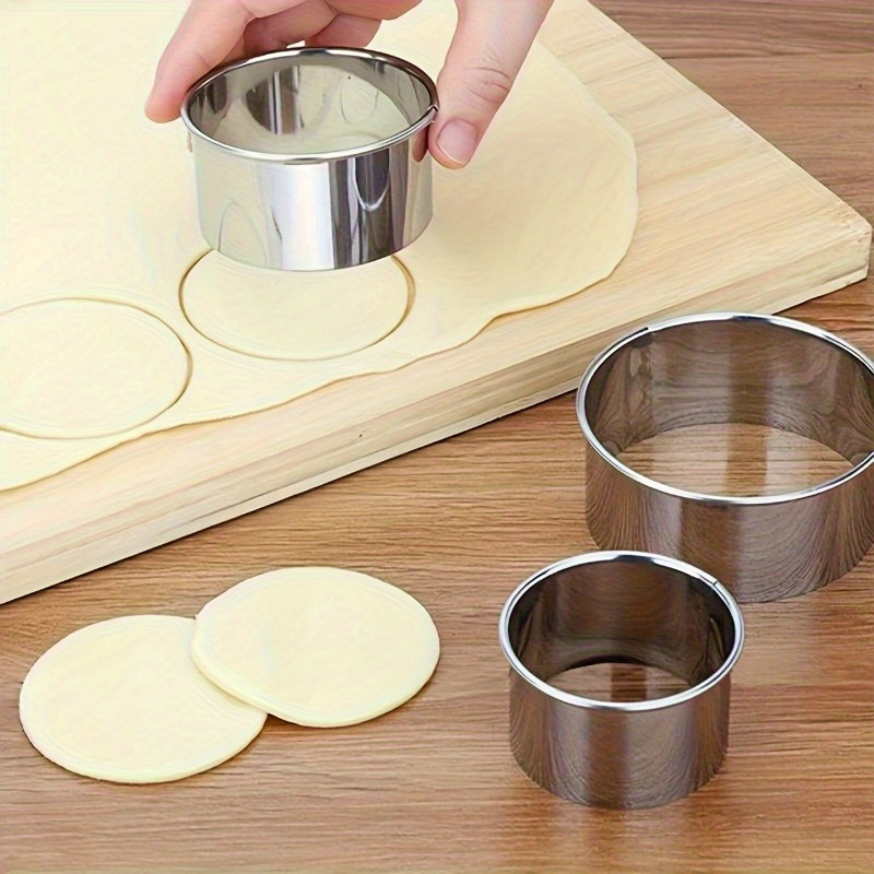 

5pcs/set, Stainless Steel Biscuit Pastry Wrap Dough Cutter, Fondant Mold, Cookie Maker, Round Baking Accessories