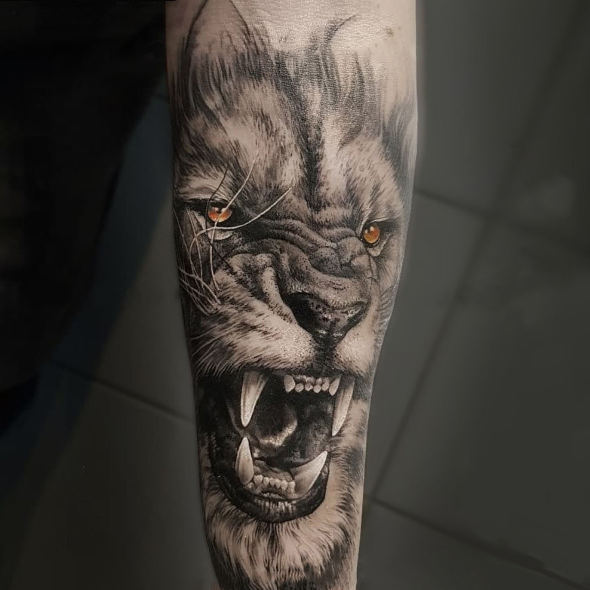 1 Sheet Lion Tattoo Sticker Waterproof Long-lasting Arm Party Temporary Tattoo