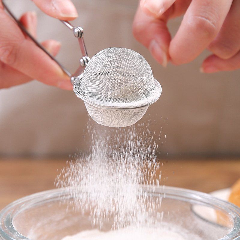 

Versatile Powdered Sugar Shaker & Flour Sifter - Metal, Easy-to-use For Perfect Baking Results