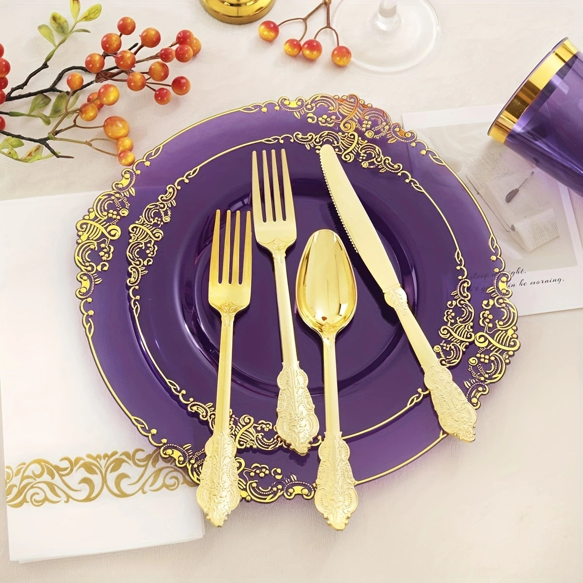 golden border embossed high end tableware set details 7