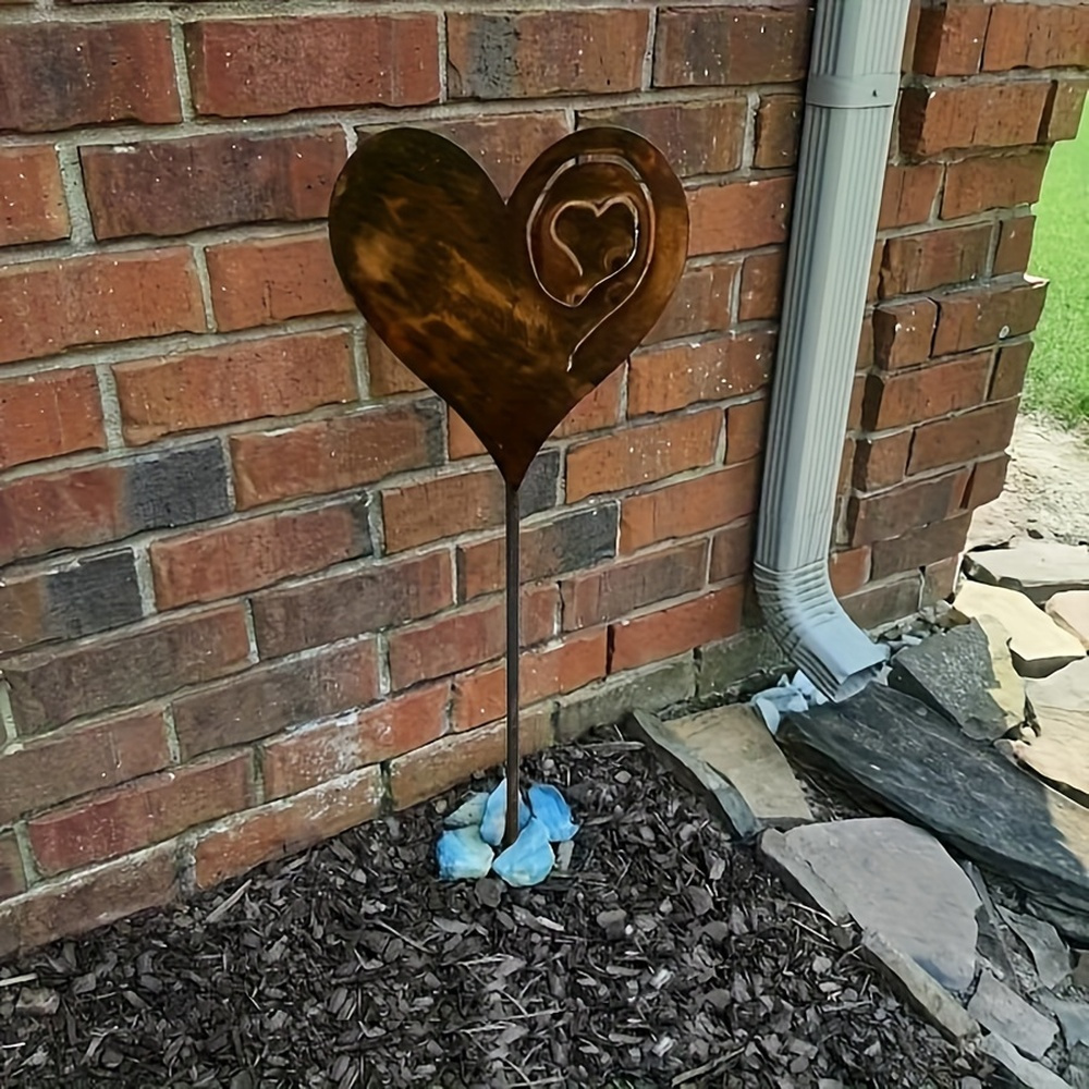 

1pc Rustic Metal Rusty Heart Garden Stake, Iron Yard Art, Outdoor Patio Lawn And Backyard Porch Ornament, Country Style Decor