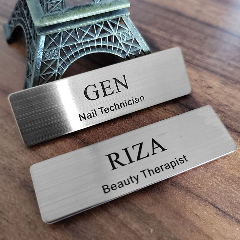 

Personalize Diy Name Plate With Black Engraved Text Title Logo On Brushed Silvery Metal Pin Holder For Nail Artists Lashes Brows Body Salon 70x20mm Steel Name Tag