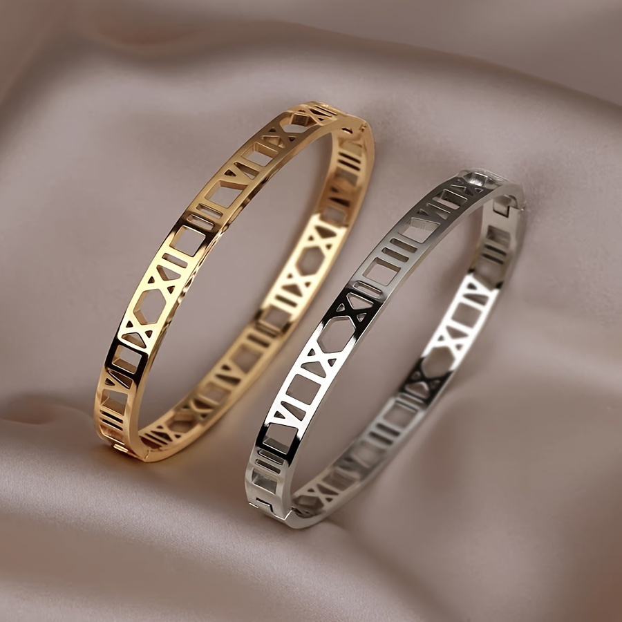

1pc Exquisite Stainless Steel Roman Numeral Bracelet, Hollow Design Bangle, Suitable For Weddings, Parties And Daily Wear