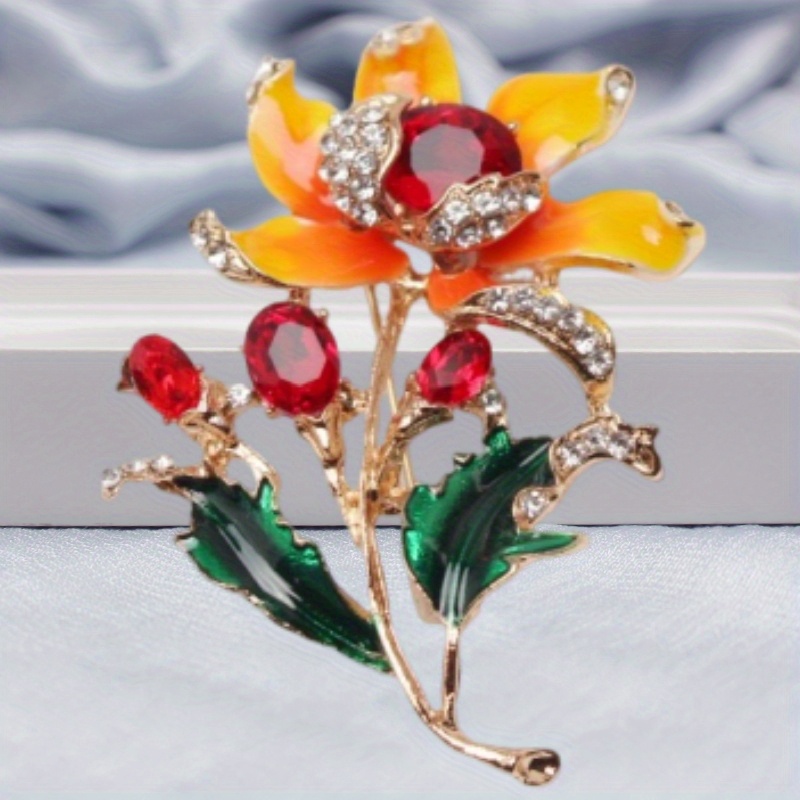 

Exquisite Flower Brooch Rhinestone Pin Corsage Elegant And Elegant Ladies Accessories