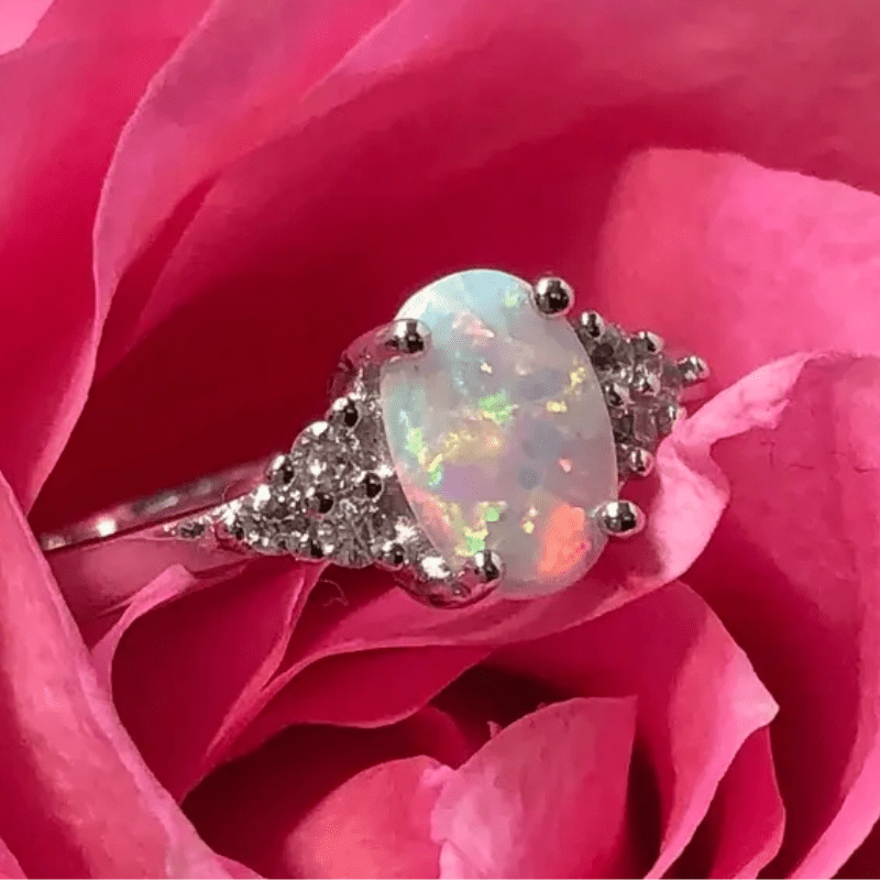 

Classy Halo Promise Ring Paved Shining Opal Silver Plated Engagement/ Wedding Ring For Brides Banquet Party Decor Luxury Jewelry