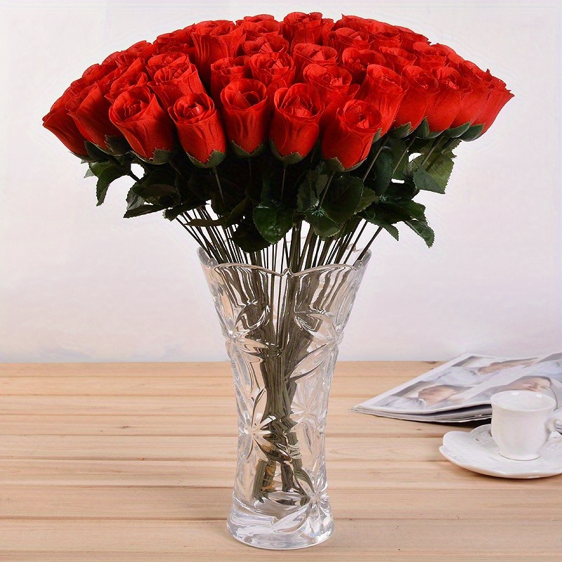 

20pcs Elegant Artificial Red Rose Bouquet With Green Leaves - Valentine's Day, Weddings & Home Decor - Plastic Flowers In Clear Glass Vase