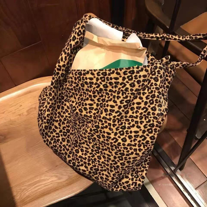 

Leopard Print Canvas Bag, Large Capacity Shoulder Bag Crossbody Bag, School Work Travel Shopping Cartoon Anime Handbag