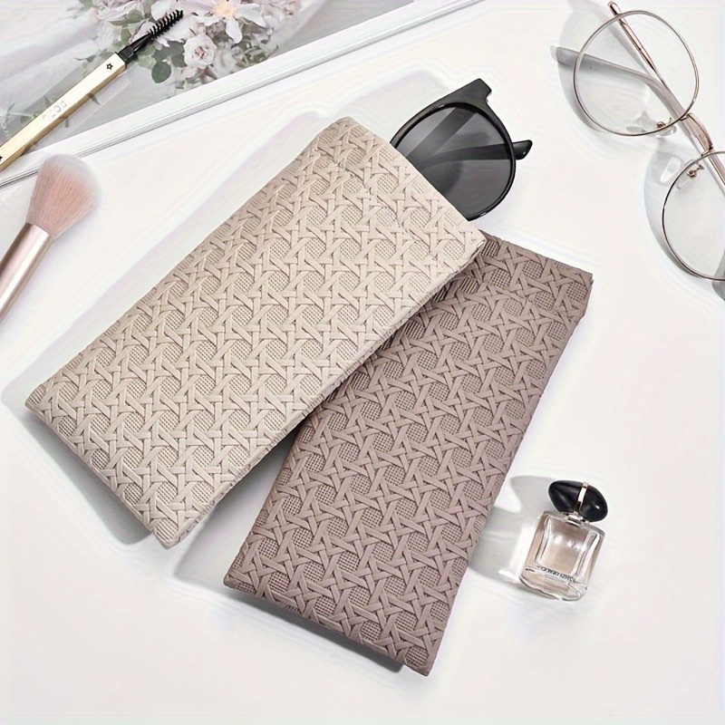 

Trendy Exquisite Textured Glasses Bag, Pu Leather Portable Sunglasses Storage Pouch, Durable Protective Container, Eyewear Accessories For School Office