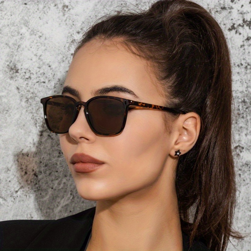 

Classic Square Fashion Glasses For Women Men Anti Glare Sun Shades Glasses For Driving Beach Travel Fashion Glasses
