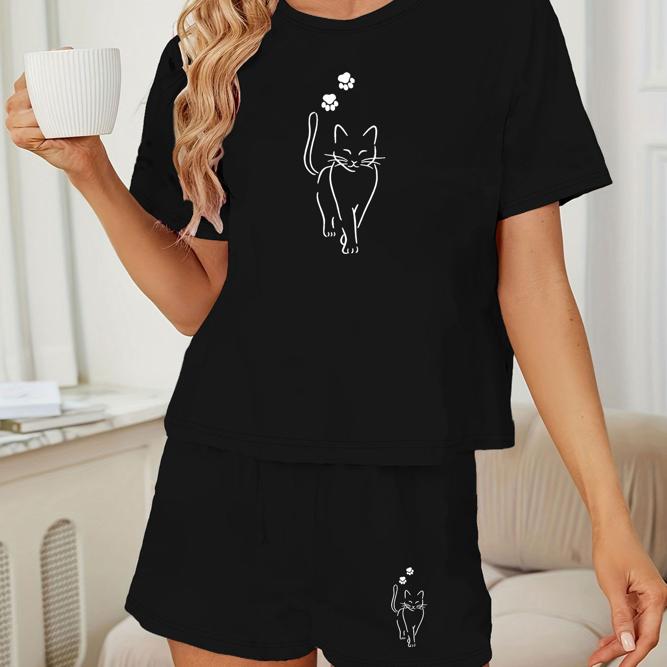 

Women's Cute Cat Print Round Neck Short Sleeve Tee & Shorts Set, Comfortable Loungewear