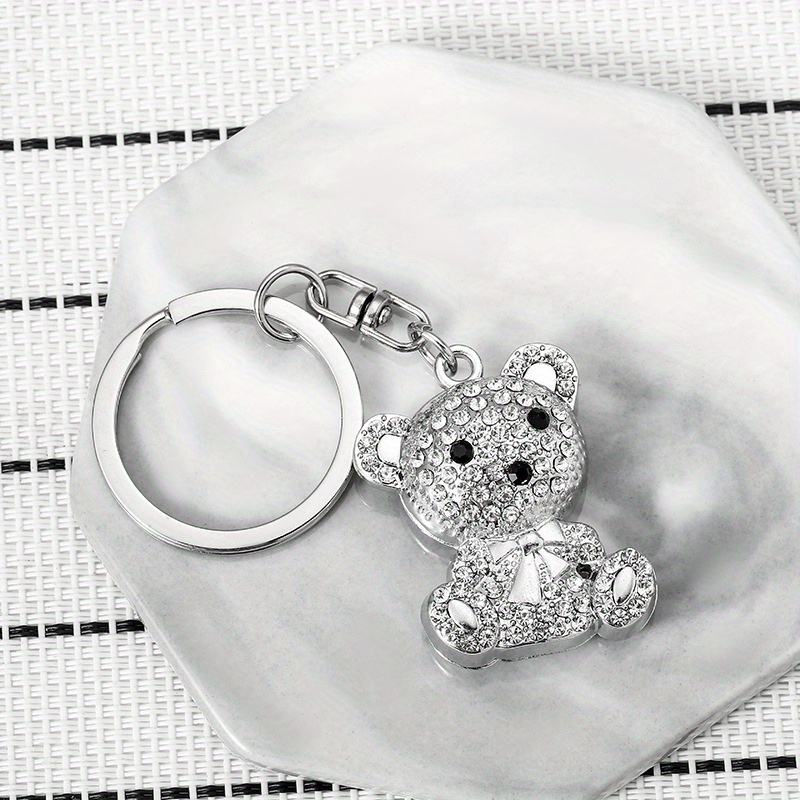 

Adorable Bear Keychain With Embedded Artificial Diamonds For Men, Creative Cartoon Bow Keychain, Perfect For Backpacks