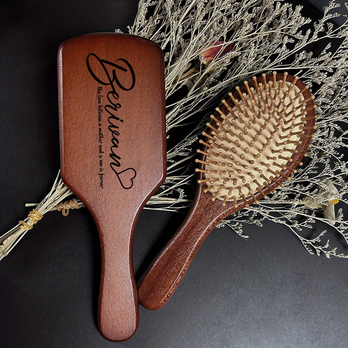 

1pc Customized Name Hair Brush, Personalized Wooden Hair Comb, Scalp Massager, Anti-static Hairdressing Comb, Gifts For Women, Mother's Day Gift Souvenir Gifts