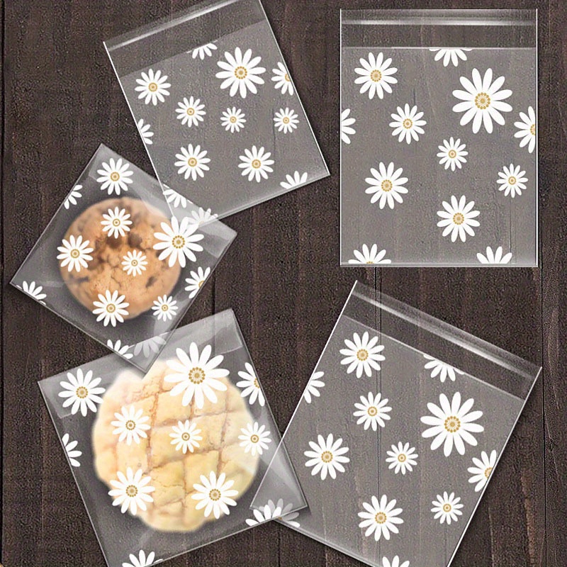 

100 Packs, 0.09mm Thickened Daisy Self Adhesive Bags, 3 Sizes Frosted Packaging Bag, Baking Cookie Bags, Jewelry Snowflake Pastry Gift Bags