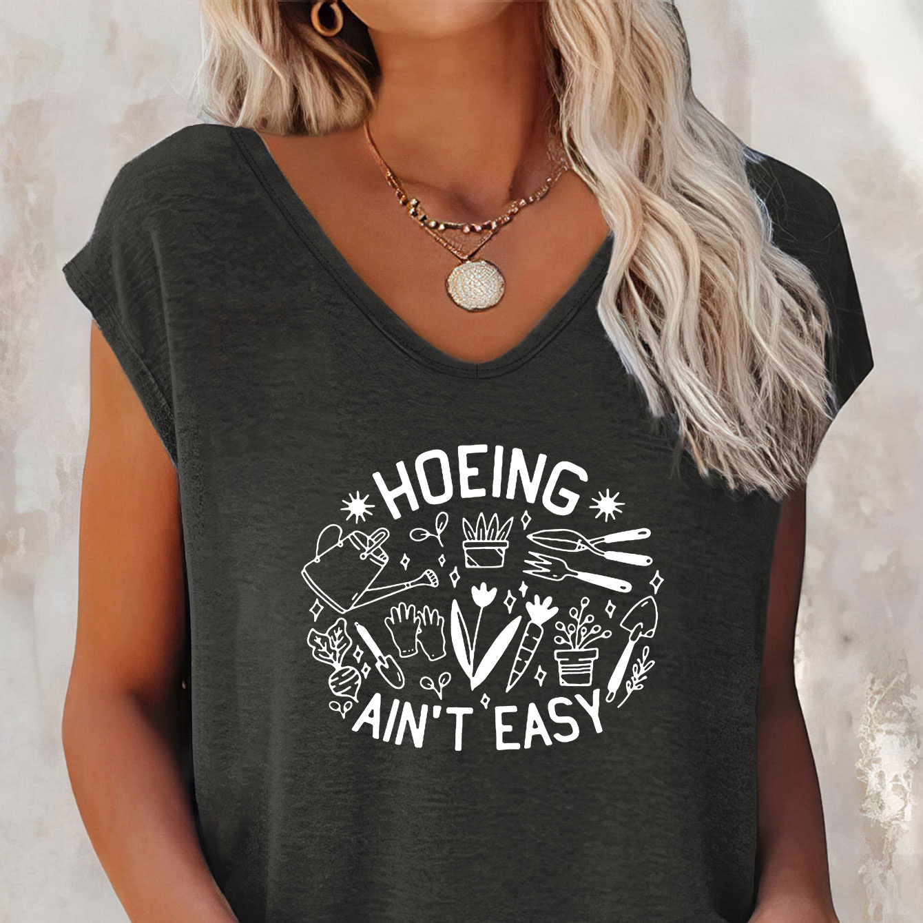 

Women's Casual V-neck Cap Sleeve Tank Top With "hoeing" Print, Relaxed Fit, Tee For Everyday Wear