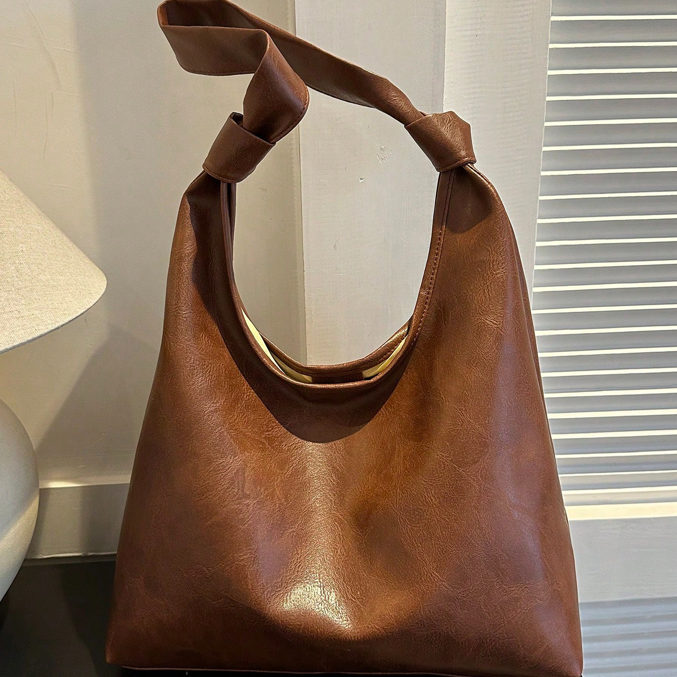 

Women's Vintage Pu Leather Tote Bag, Retro Large Capacity Shoulder Bucket Bag, Fashion Handbag For Commuting & Everyday Use