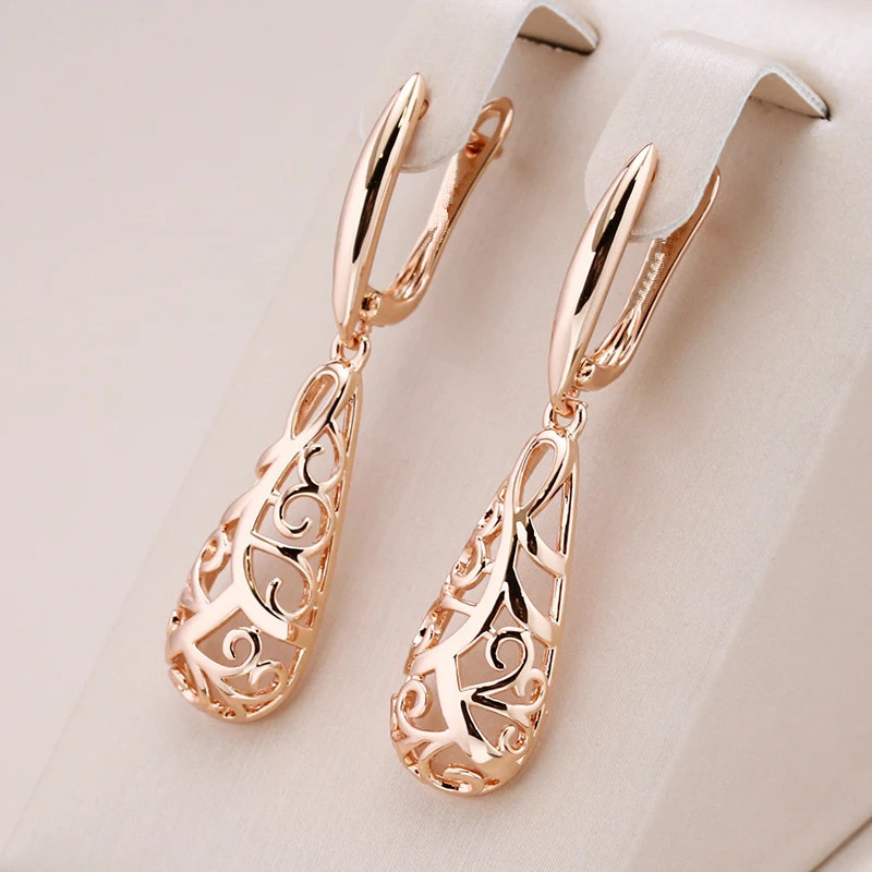 Image of 1 Pair Trend Glossy Flower Long Dangle Earrings Women Golden Color Ethnic Additions Vintage Jewelry For Pretend Play