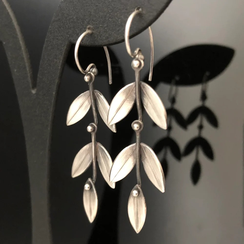 TEMU 1 Pair Vintage Style Leaf Shaped Hook Earrings Jewelry Gift With Elegant And Minimalist Style, Suitable For Women To Wear Jewelry Accessories