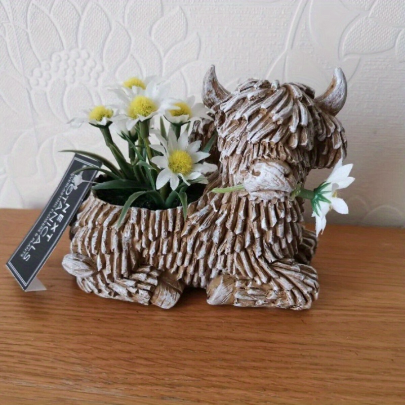 

quirky" Charming Highland Cow Planter - Rustic Resin Potted Statue, Indoor/outdoor Decorative Flower Pot Holder, Perfect For Home & Office
