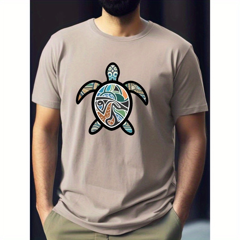 

Men's Versatile Short Sleeve T-shirt, Stylish And Causal Round Neck Tee With Polynesian Culture Logo Turtle Print, Summer & Spring Trendy Top For Daily Wear