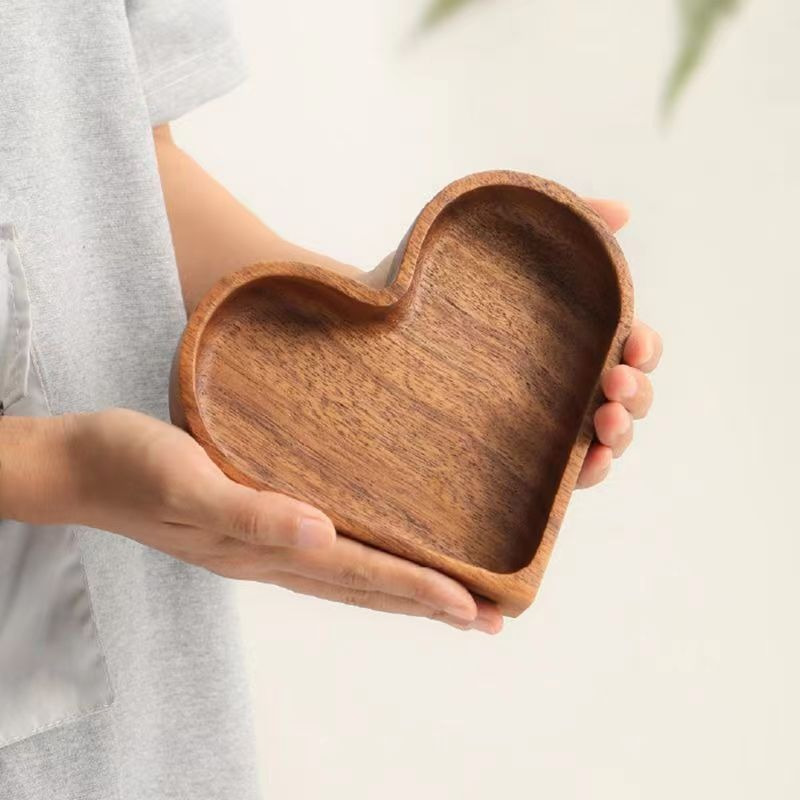 TEMU Heart-shaped Wooden Serving Tray - 4 Compartment Dessert & Candy Plate For Valentine&rsquo;s Day, Sushi, Or Nuts, Decorative Walnut Finish, 17x16x4cm, Snack Serving Tray