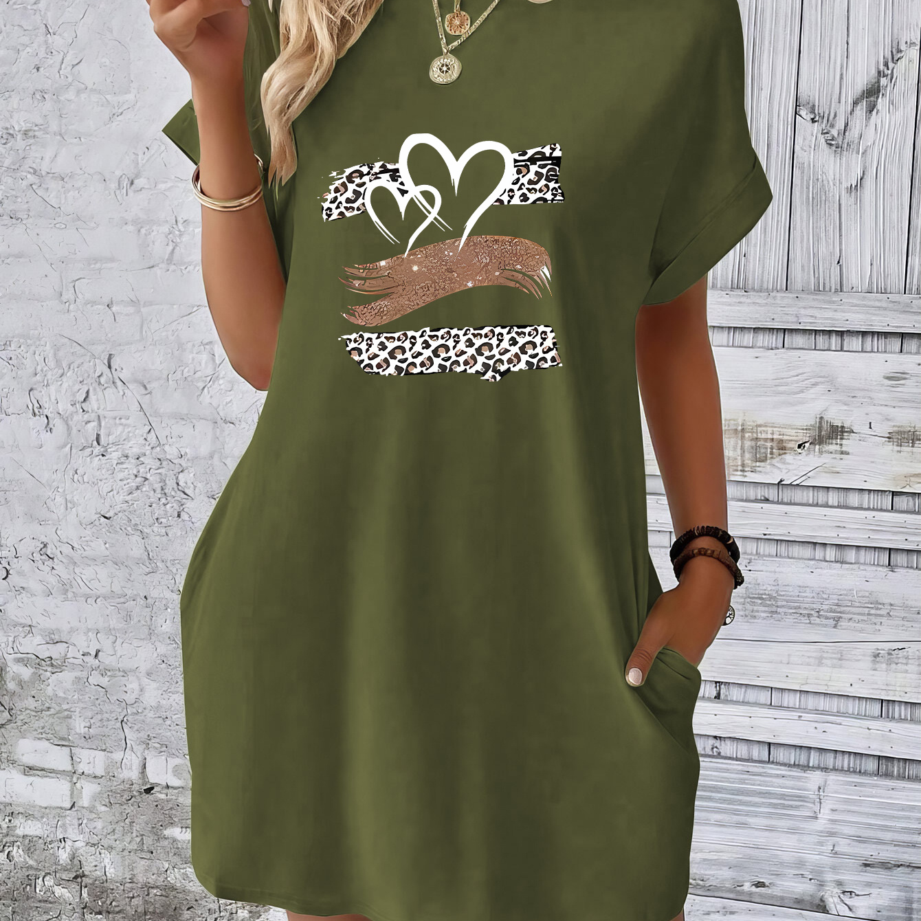 

Heart Print Pockets Crew Neck Dress, Casual Short Sleeve Dress For Spring & Summer, Women's Clothing