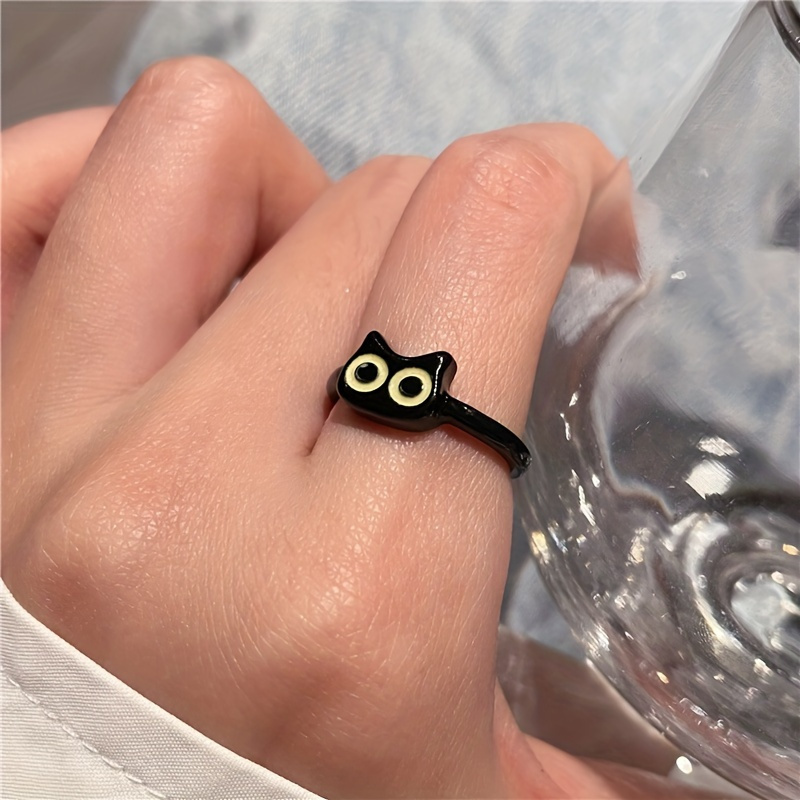 Chic Black Cat Cuff Ring - Fashionable Accessory for Girls - Gunmetal Finish, Alloy & Acrylic