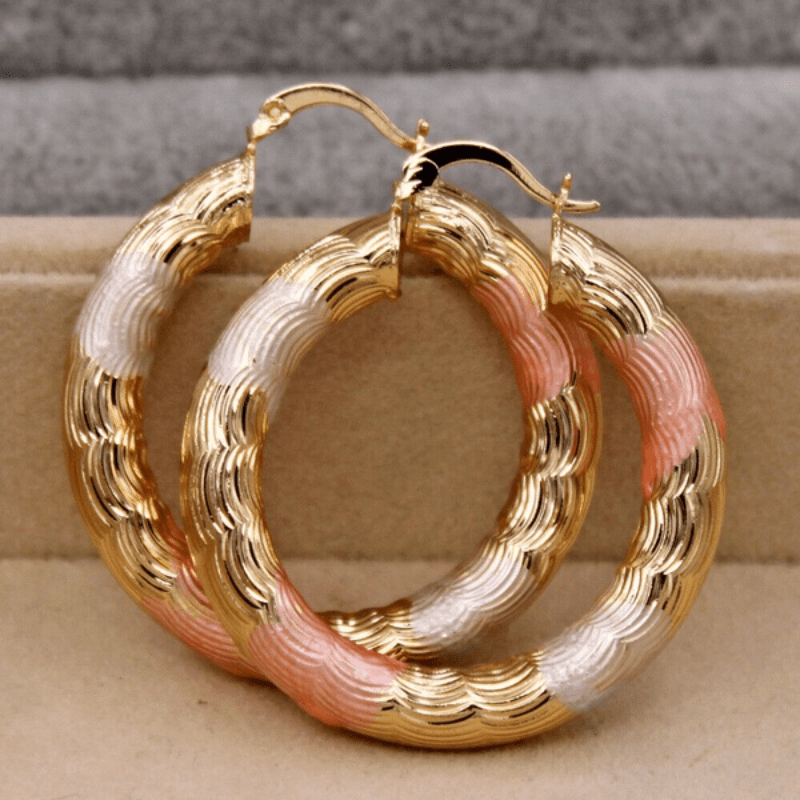 

Chunky O-shaped Leverback Hoop Earrings For Casual And Formal Outfits