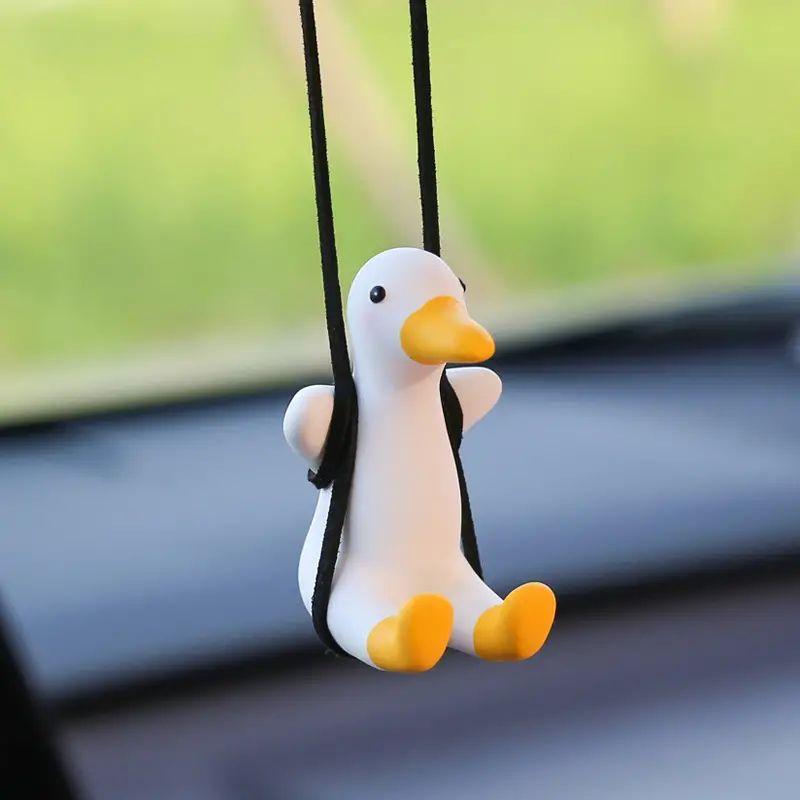 

Cute Cartoon Duck Design Car Pendant, Swinging Duck Rearview Mirror Hanging Accessory With Convenient Handle, Pc Material Automotive Interior Decor For Men And Women