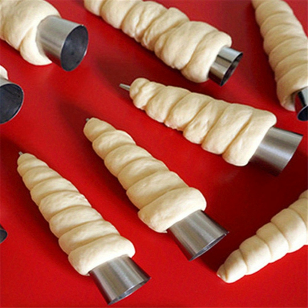 

17-piece Stainless Steel Cream Horn Molds Set - Uncharged Spiral Croissant Cone Tubes For Baking Pastry, Cookie And Bread Desserts - Essential Kitchen Bakeware Tools.