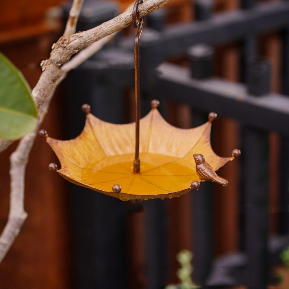 

Umbrella Shaped Iron Bird Feeder Tray, Outdoor Hanging Bird Bath Waterer, Rustic Metal Decorative Bird Trough For Garden Decoration