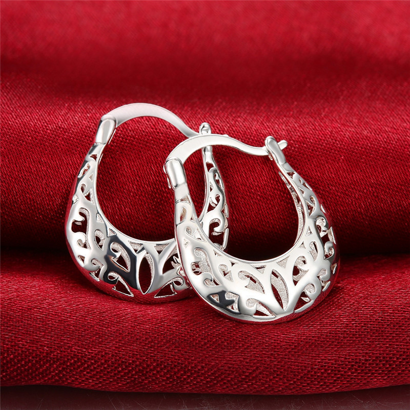 

Women's Earrings Popular Hollow Carved Earrings Retro Earrings