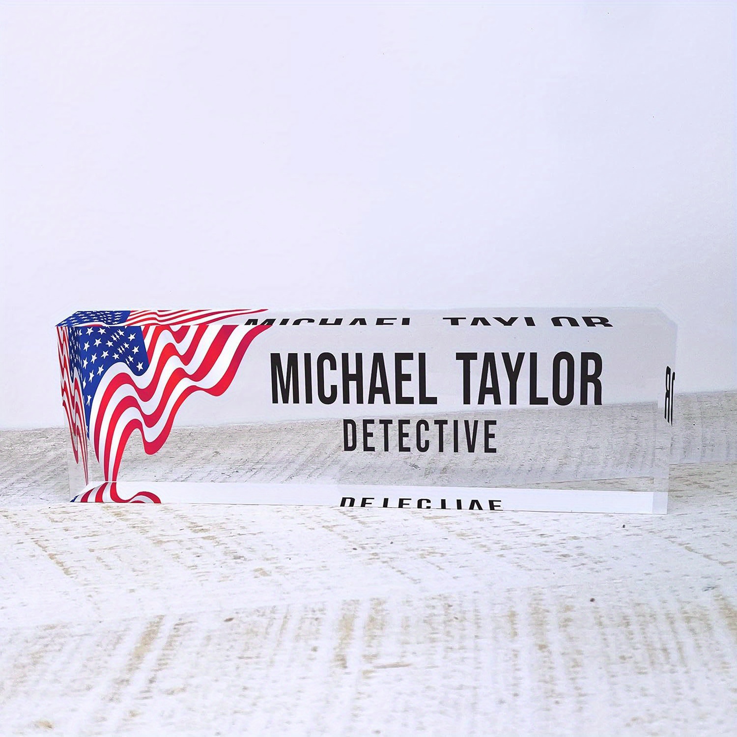

Desk Us - Personalized Decor