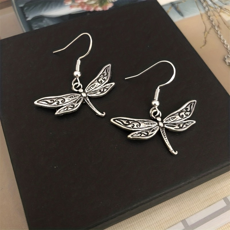 

3 Pairs, Silvery Alloy Dragonfly Shape Design Studs, Retro & Boho Style, Delicate Texture Pattern Earring, Fashion Accessory For Daily Wear, Idea Gift For Ladies