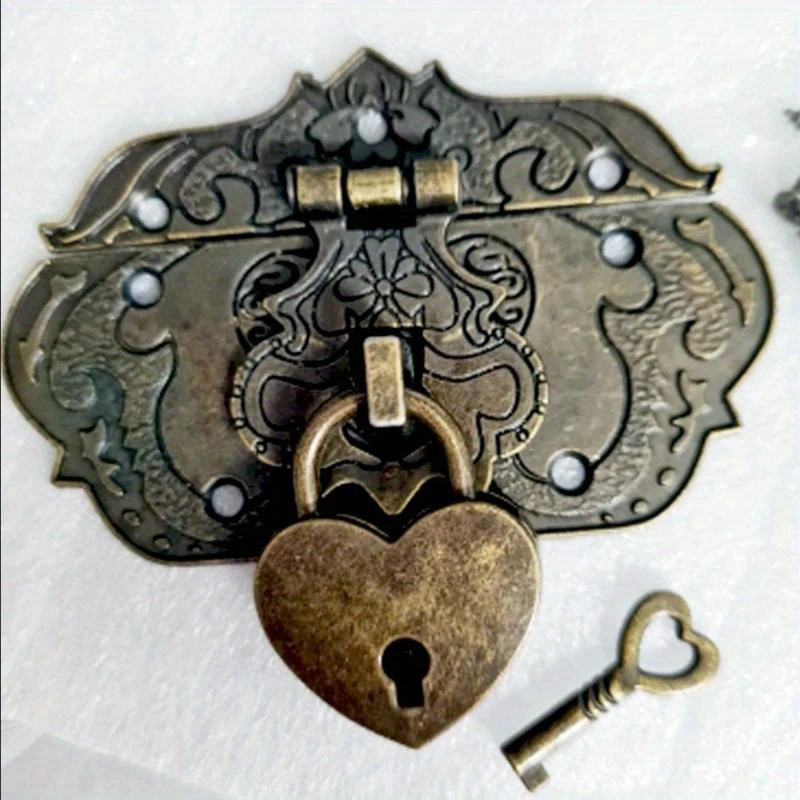 

Antique Bronze Hasp Latch Lock Set With Heart-shaped Padlock And Key For Wooden Box, Decorative Vintage Iron Hardware Accessory