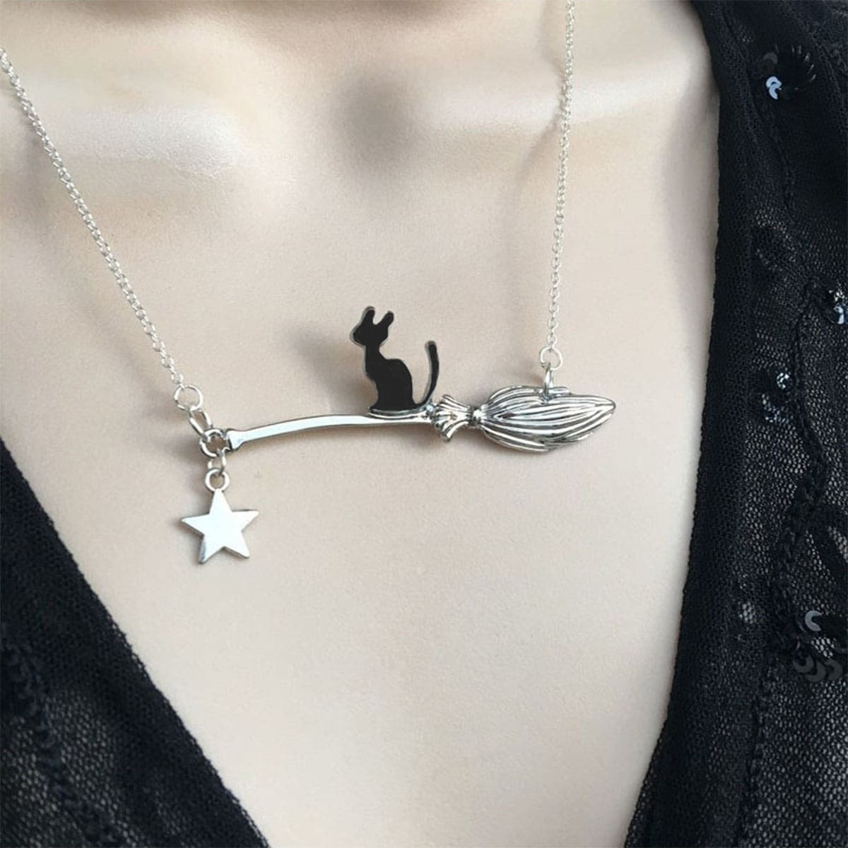 TEMU 1pc Stainless Steel Fashion Black Cat Pendant Necklace, Birthday Gift For Girlfriend Or Best Friend, Simple Clavicle Chain. Cute And Elegant