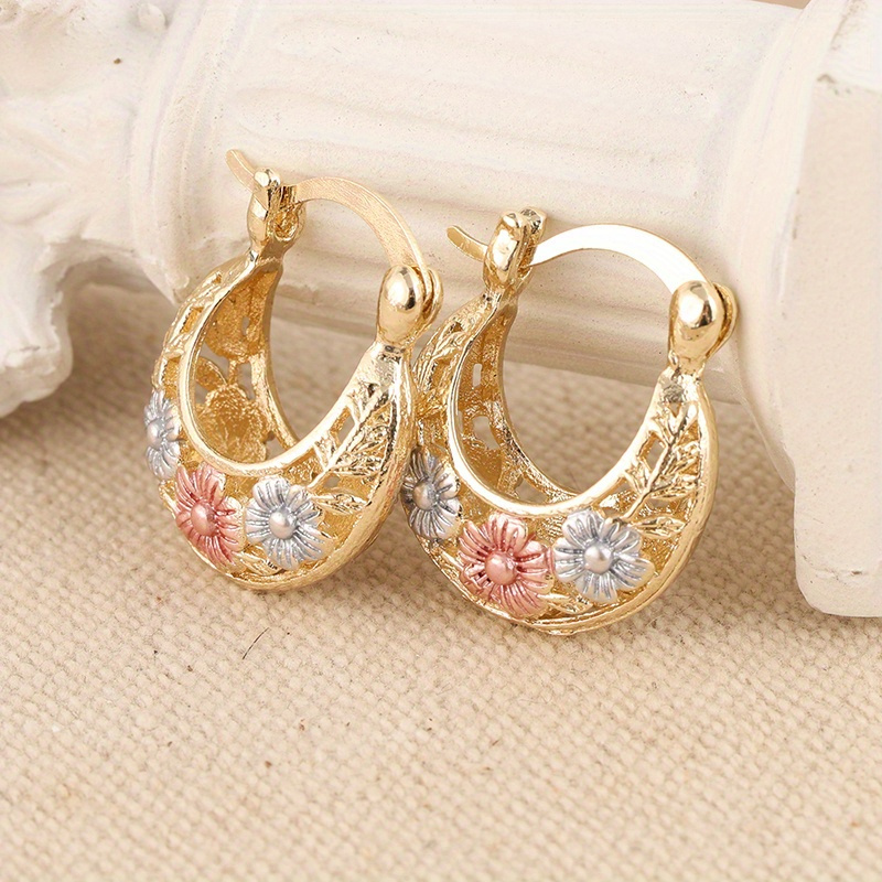 

Elegant Golden- Floral Hoop Earrings With Gemstone Accents - Luxurious Women's Jewelry, Ideal For Holiday Gifts, Holiday Gift Earrings|luxurious Jewelry|intricate Carvings, Best For Christmas