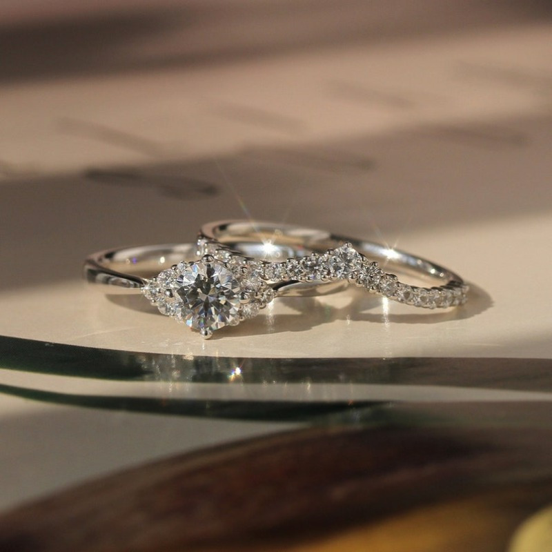 V-Shaped Rhinestone Engagement & Wedding Ring Set