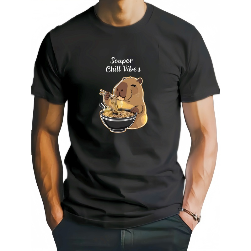 

Capybara Eating Noodles Print Men's Fashion Street Style T-shirt, Short Sleeve Crew Neck Tee, Casual Comfy Breathable Top For Spring Summer Holiday Leisure Vacation Men's Clothing As Gift