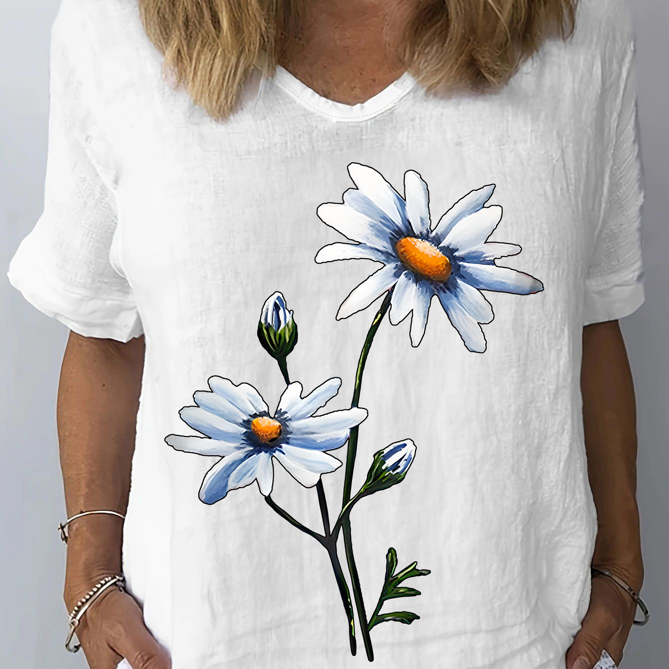 

Blooming Flower Print T-shirt, Short Sleeve V Neck Casual Top For Summer & Spring, Women's Clothing