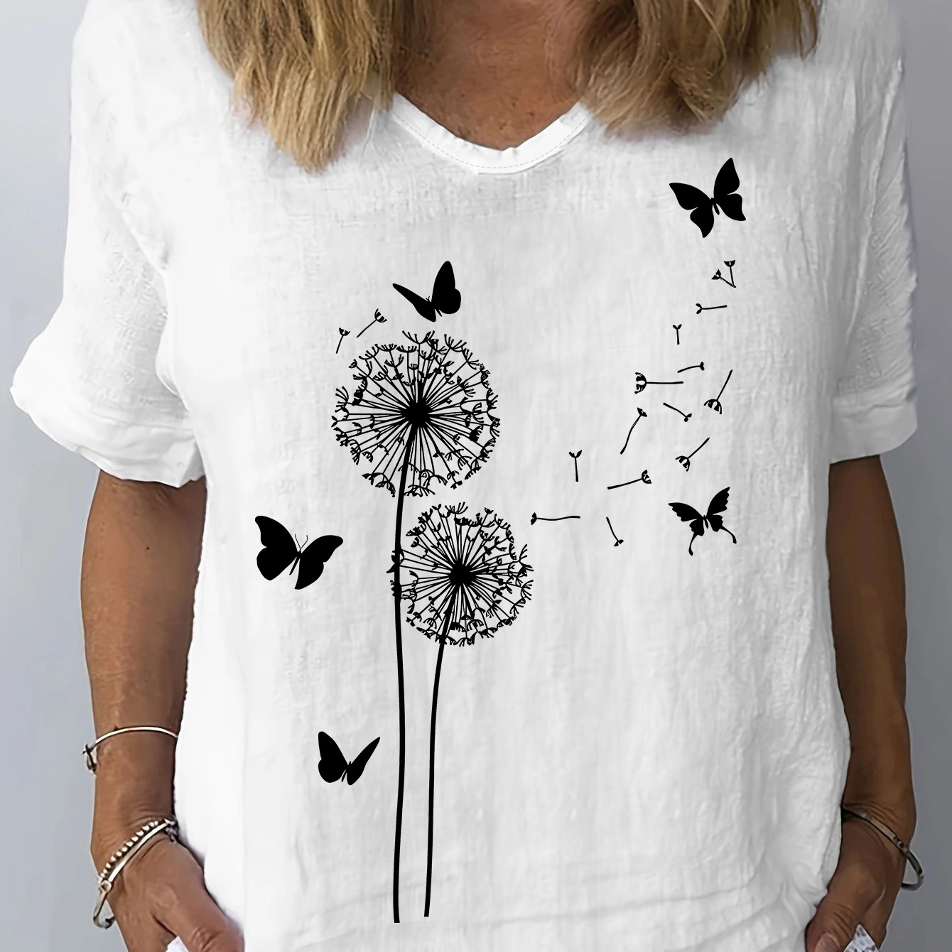 

Dandelion ＆ Butterfly Print T-shirt, Casual V Neck Short Sleeve T-shirt For Spring & Summer, Women's Clothing